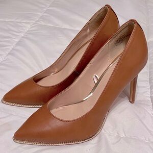BCBGeneration Brown Pumps
